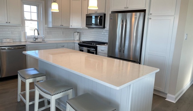 Luxury Newer construction -5BR 3.5 bath 2nd floor