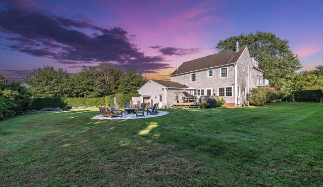 Luxury Newport Home on Upscale Indian Ave. Close to Downtown Newport & Beaches!n