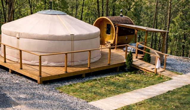 Luxury Nomadic Yurt Romantic Getaway with Sauna and Hot Tub on private 8 acres