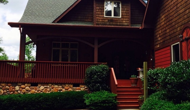Luxury NW Ga Lake Home On 90 Acres near Rome Braves, Berry College, Barnsley