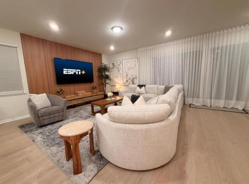 Luxury Oasis 8BR Villa - Windsor Cay Resort