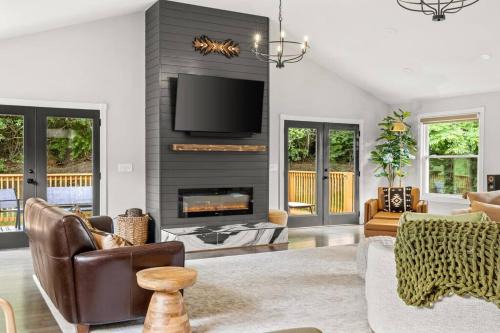 Luxury Oasis - Airport, Downtown, Opry, Lake