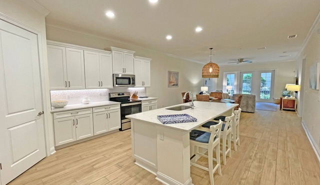 Luxury Oasis Stylish Beach Condo 2bed/2bath