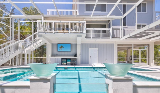 Luxury oasis with resort-style pool in heart of Key Largo!