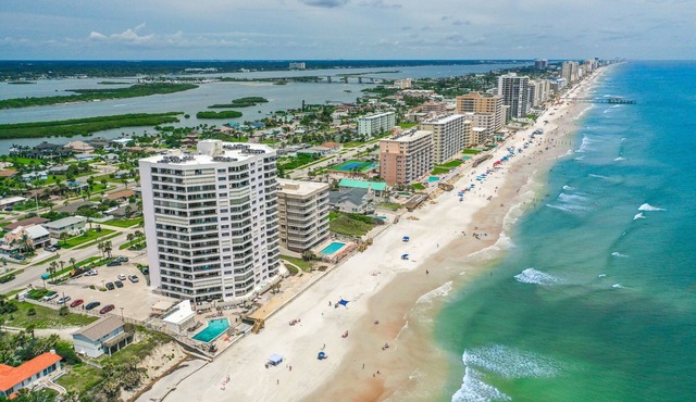 Luxury Oceanfront Sky Home Retreat – available for SPEED WEEK! NO DRIVE BEACH