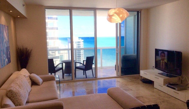 Luxury Oceanfront Condo in a Modern Building - 1 Bedroom