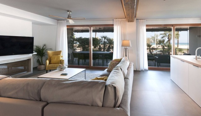 Luxury oceanfront loft with 3 suites rooms with 190m2: High Speed Wifi: 300mbs - only families