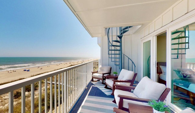 Luxury Oceanfront Top Floor Condo | Stunning Views, Rooftop Sundeck, Pool & Elevator in Downtown CB