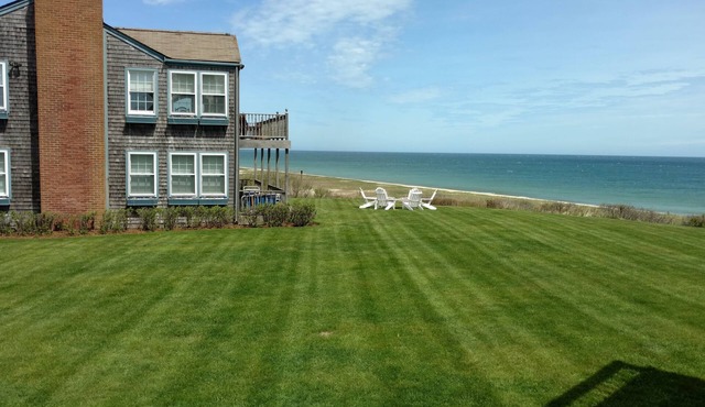LUXURY OCEANFRONT ESTATE! Private beach & heated pool & hot tub. Sleeps 12!