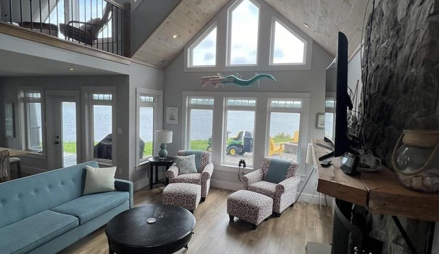 Luxury Oceanfront Home in Lunenburg