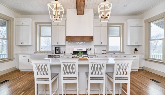 Luxury on Fifth 4B 2.5B for 10 Guests, 5min drive to Main St