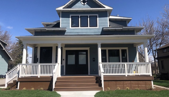 Luxury on Main, remodeled, homey, fresh and bright!