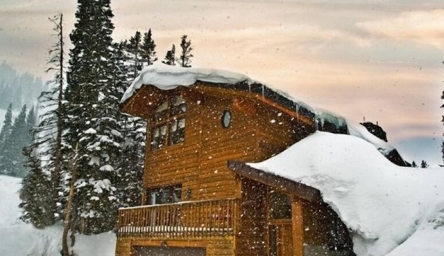 Luxury On Mountain Ski Accommodation located between Alta and Snowbird