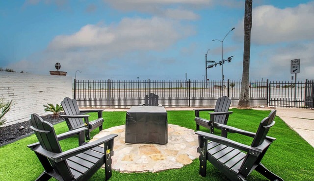 Luxury on Ocean Drive - Sleeps 28