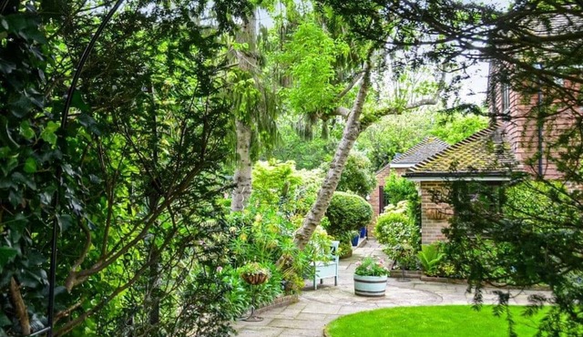 Luxury one bedroom cottage