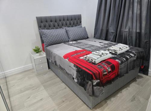 Luxury One Bedroom En-suite with Free Parking