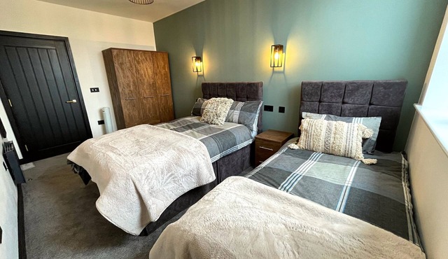 Luxury One Bedroom Apartment