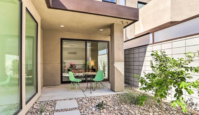 Luxury Palm Springs Home w/ Pool & Mtn Views!