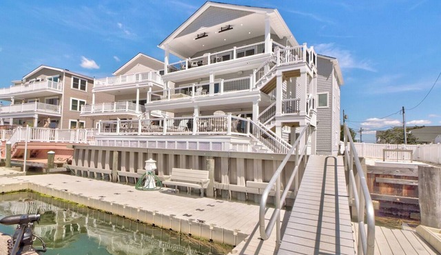 LUXURY Paradise on the Bay! 3 DAY & WEEKLY! ELKS MEMBERS WELCOME!