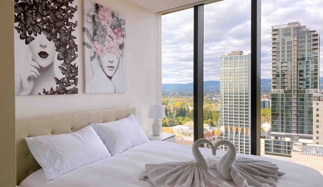 Luxury Parisian Paradise - Gym - BBQ