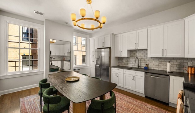 Luxury Parkside 2BR w Views | Walk to Everything