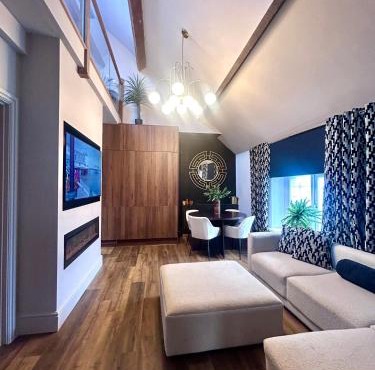 Luxury Penarth Loft - Near Cardiff