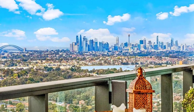 Luxury Penthouse with Panoramic Skyline Views in Sydney Olympic Park