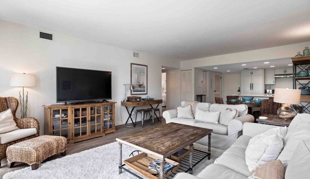 Luxury Penthouse in the Heart of Harbour Town