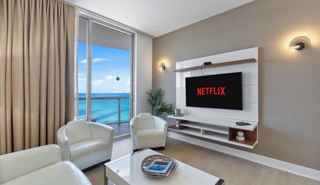 ♛ Luxury Penthouse with Panoramic Ocean Views at Marenas Resort ★