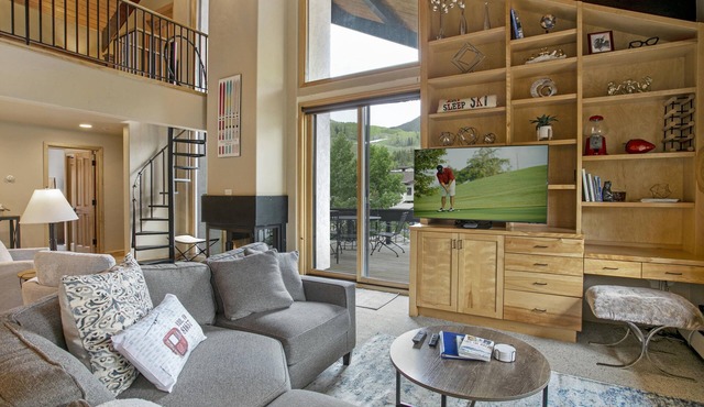 Luxury Penthouse in Vail Village | Creekside