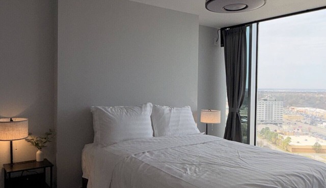Luxury Penthouse - Reese Tower