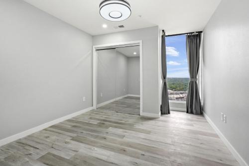 Luxury Penthouse - Reese Tower