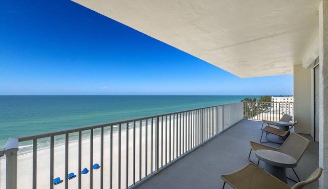 Luxury Penthouse | On the Beach | Ocean View