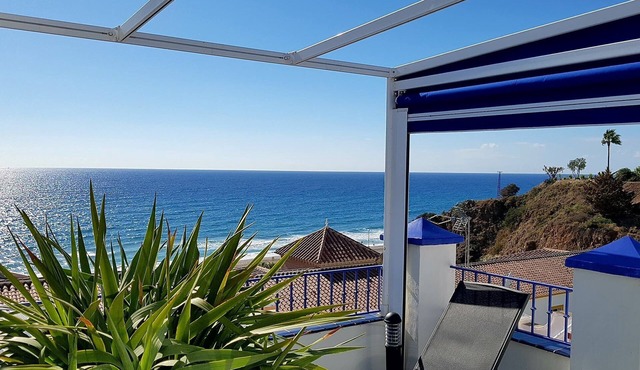 Luxury penthouse with sea view of 85 m² + terrace/solarium of 65 m²