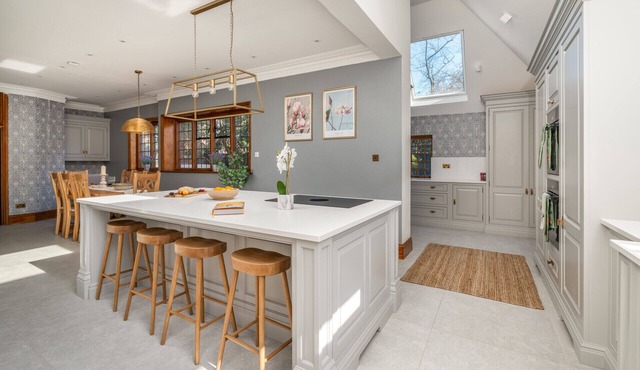 Luxury Period 7 Bed Mansion near Warner Bros