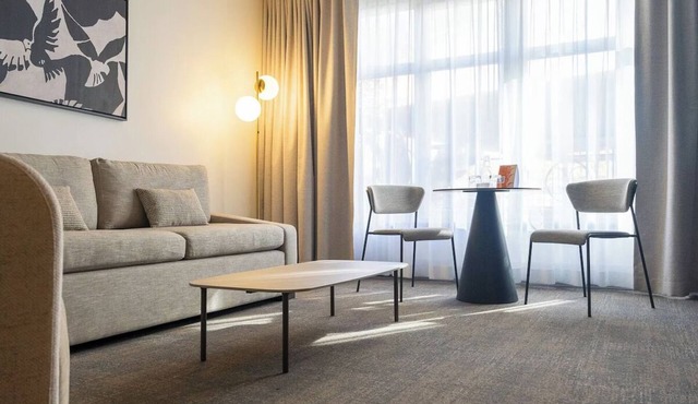 Luxury Pet-Friendly Getaway by Notre-Dame Basilica Old Montreal & Science Center
