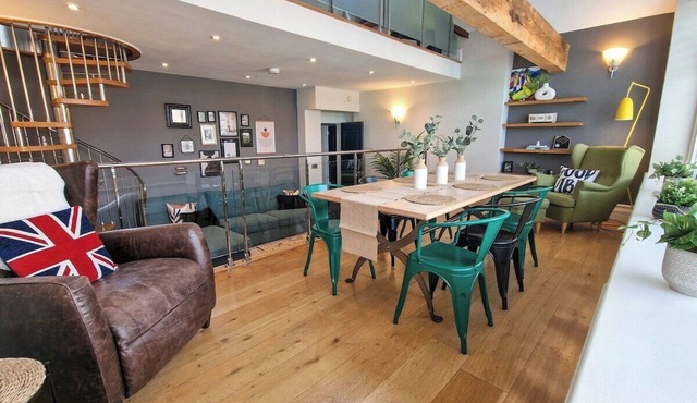 Luxury Piccadilly Duplex Flat by City SuperHost