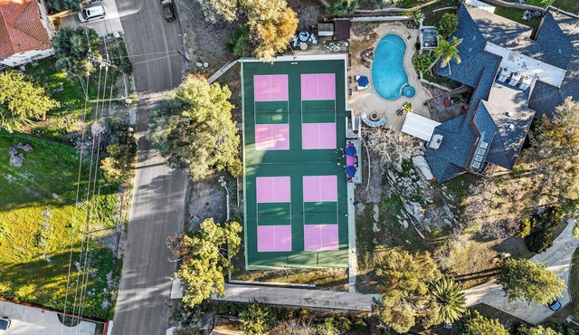 Luxury Pickleball Estate – 4 Courts & Pool