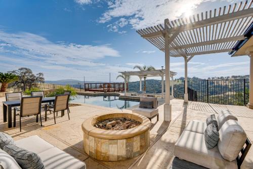 Luxury Pilot Hill Estate on an 800-Acre Vineyard