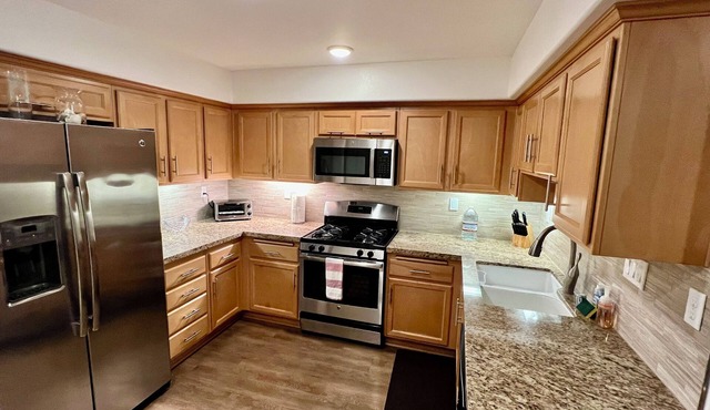 Luxury Pismo Beach condo close to shopping and mins drive to the beach.