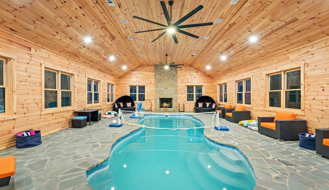 Luxury Poconos Retreat w/Pool, Arcade, Golf Sim & More | Grand Timber