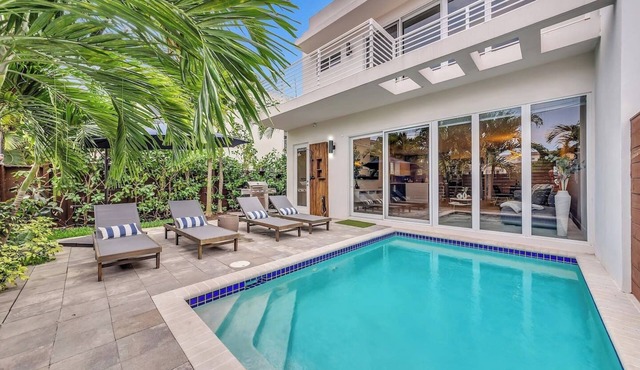 *Luxury Pool Home in Coral Ridge – Dream Stay!