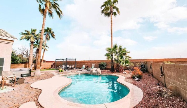 Luxury Pool Home! Amazing Back Yard Oasis