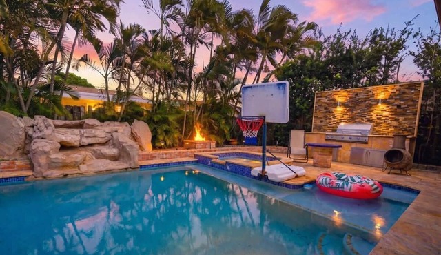 Luxury Pool Home Near Sawgrass Mills & South Florida’s Best