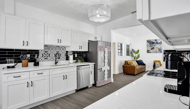 Luxury Pool Villa 5BD 4BA