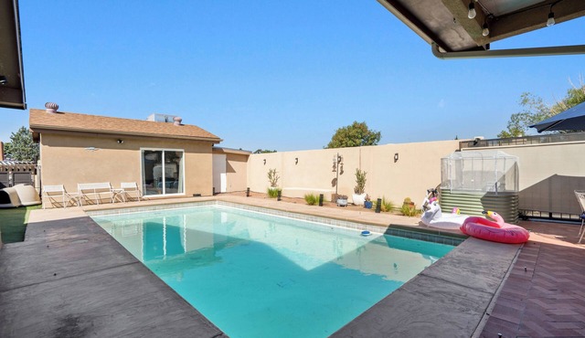 Luxury Poolside Retreat in ABQ Near Trails, Breweries, Sandia Mountain
