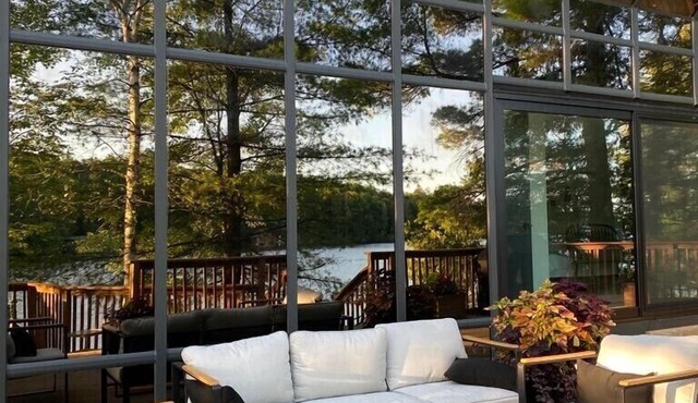 Luxury Port Carling Cottage w/boathouse & Hottub