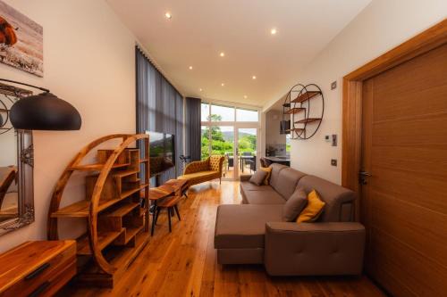 Luxury Portree Cottage Hillside