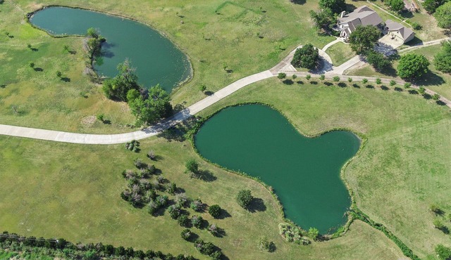 Luxury Private 5BR Estate 6.5 Acres, Private Pond, Sleeps 12, Dallas/FIFA 2026