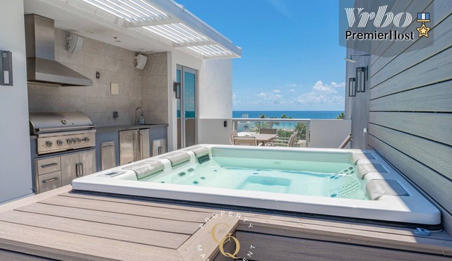 Luxury Private Condo W/Jacuzzi and Ocean View!